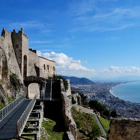 Hotel La Isla Pontecagnano