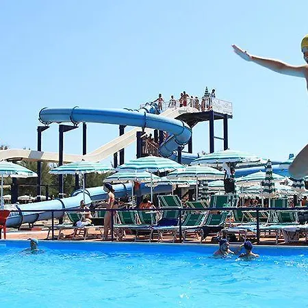 La Isla Hotell 4*