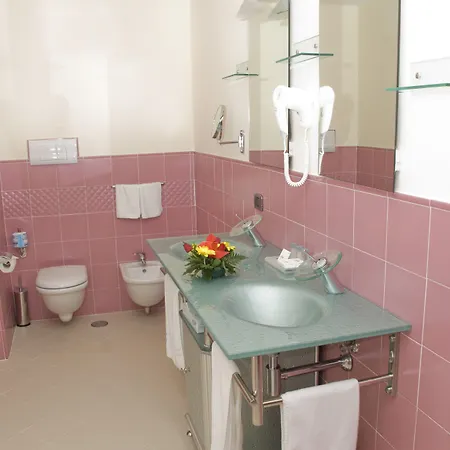 Hotel La Isla Pontecagnano