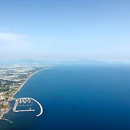 La Isla Понтеканьяно