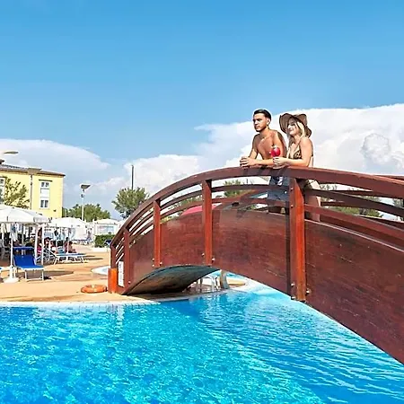 Отель La Isla 4*