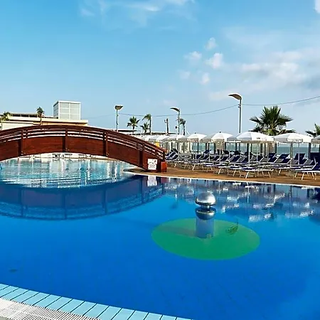 La Isla 4*