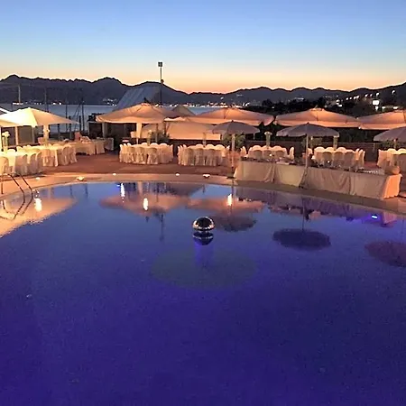 La Isla 4*