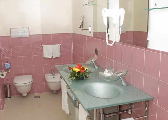 Отель La Isla Понтеканьяно