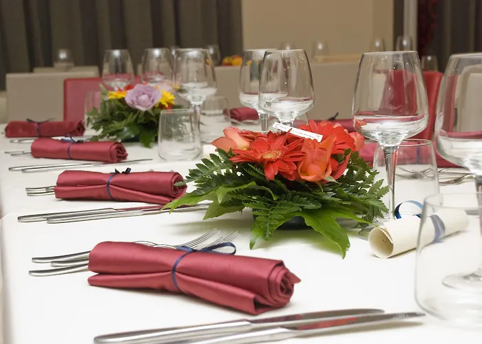 Отель La Isla Понтеканьяно