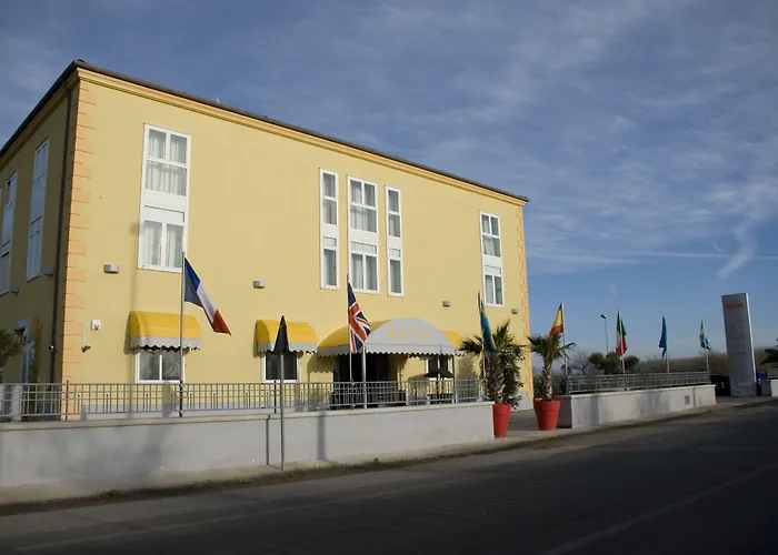 La Isla Отель 4*