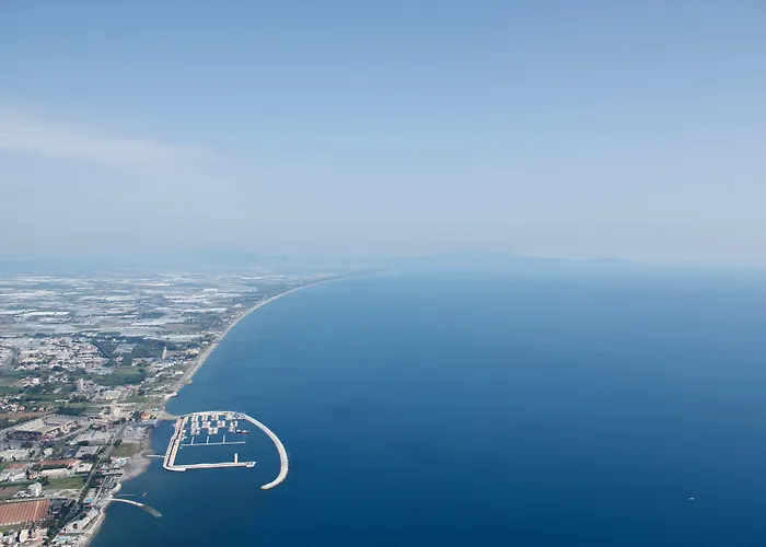 La Isla Отель 4*